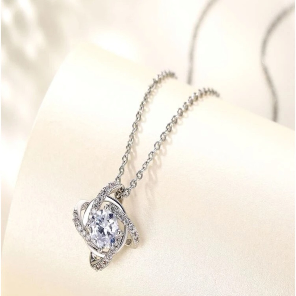 💜 SALE 2/$15 💜 Silver & Cubic Zirconia Necklace!!! 
Brand NEW!!!